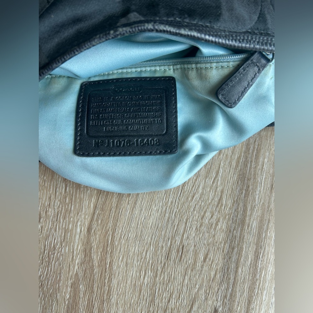 Coach Shoulder Bag - Picture 4 of 6